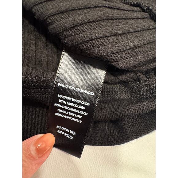 David Lerner Womens Button Front Cardigan M Black Ribbed Knit V-Neck Long Sleeve - Picture 5 of 8